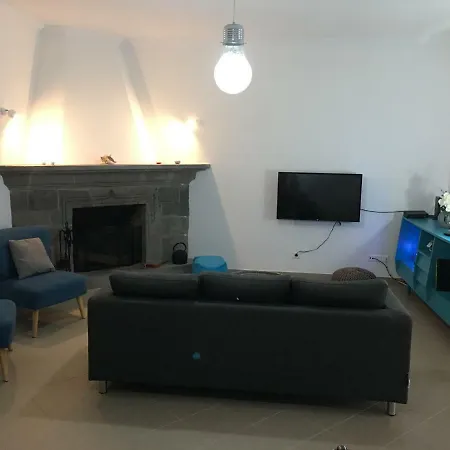 Casa Do Largo Furnas (Azores)